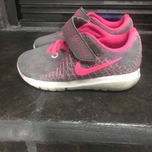Nike toddler shoes